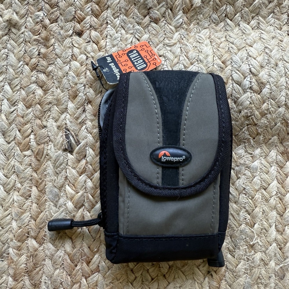 New Lowepro Small Digital Camera Bag Rezo 50 Zippered Point And Shoot Belt Clip